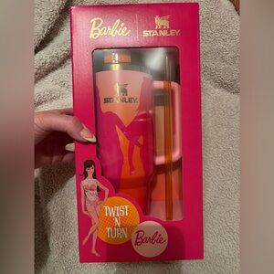 Twist N Turn 40oz Barbie Stanley